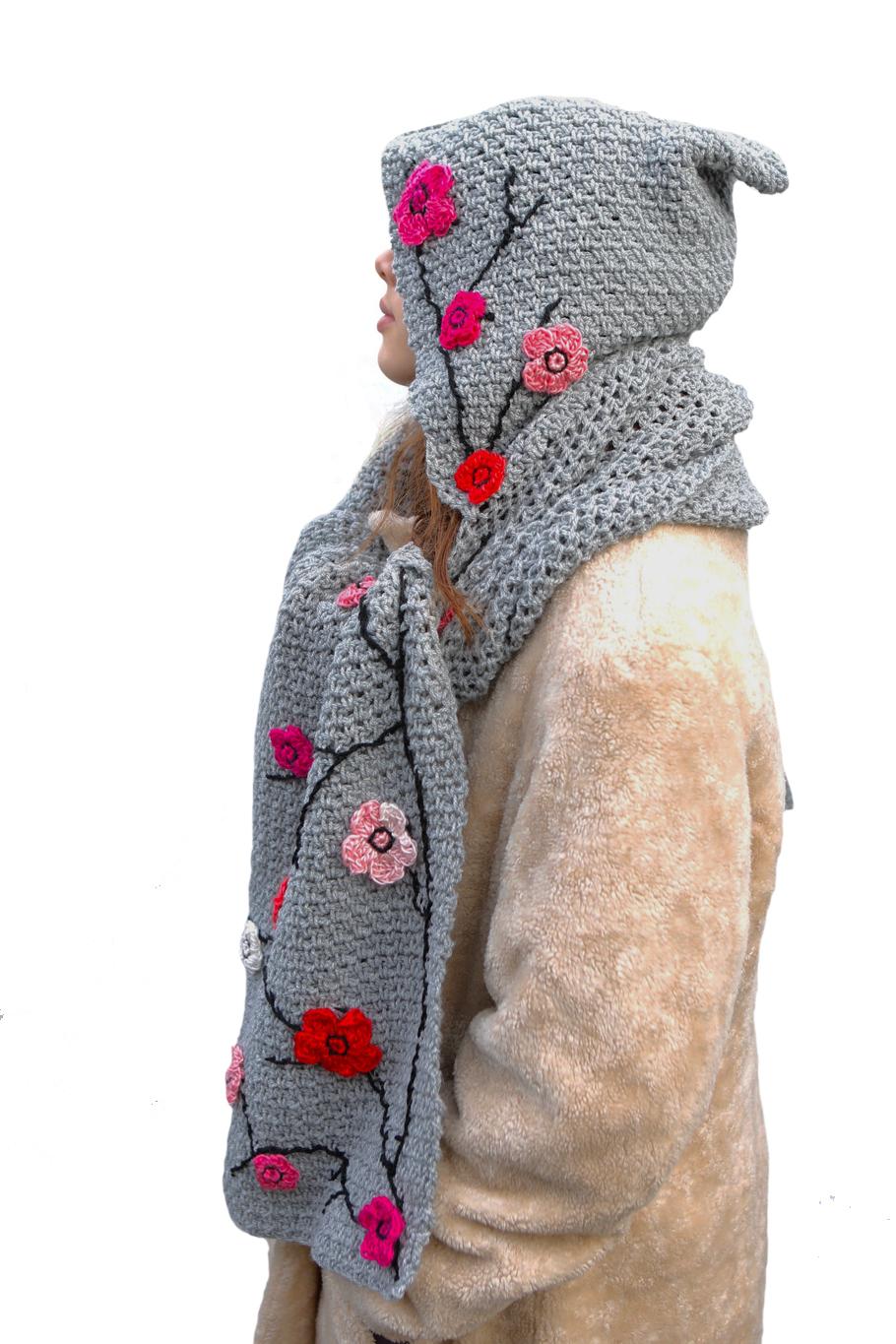 Uitgelezene handgehaakte licht grijze capuchon-sjaal met roze kersenbloesem OQ-99